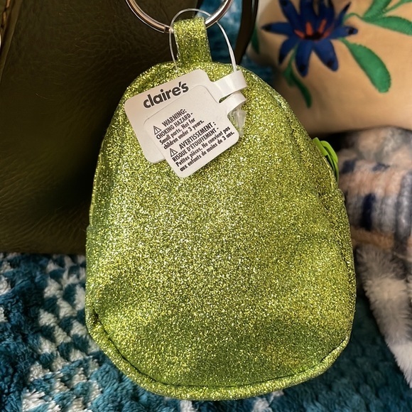 🤩 Claire’s Glitter Avacado Keychain Pouch 🥑✨ - Picture 5 of 7
